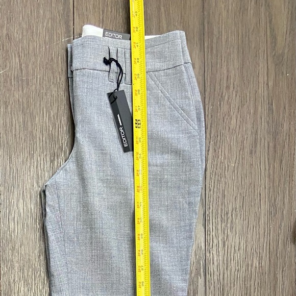 Fits like 0/1. Lightweight, not winter lined. Triple belt loops. Dbl hook close. - Picture 5 of 6